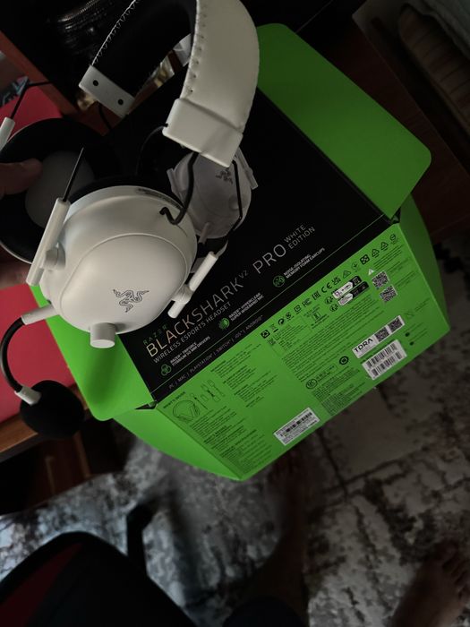 Игровые наушники Razer Blackshark v2 pro white