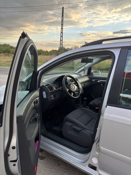 VOLKSWAGEN Touran 2005 — imagine 5