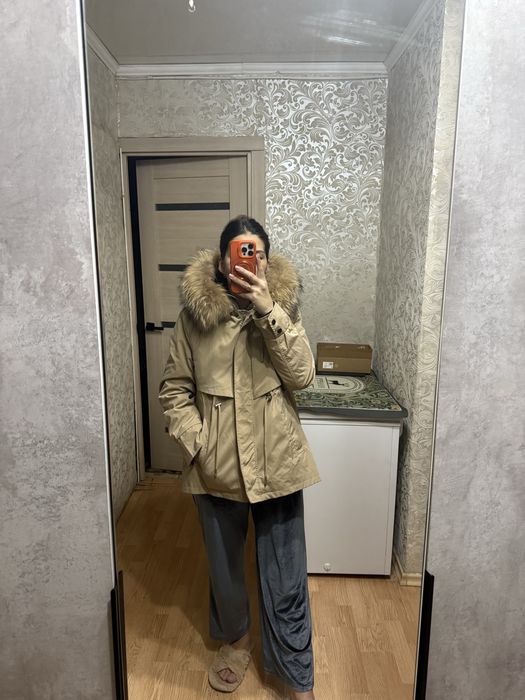 Продам парку зимнюю