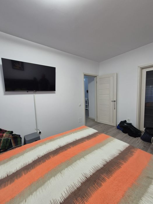 Apartament 3 camere Frații Golesti
