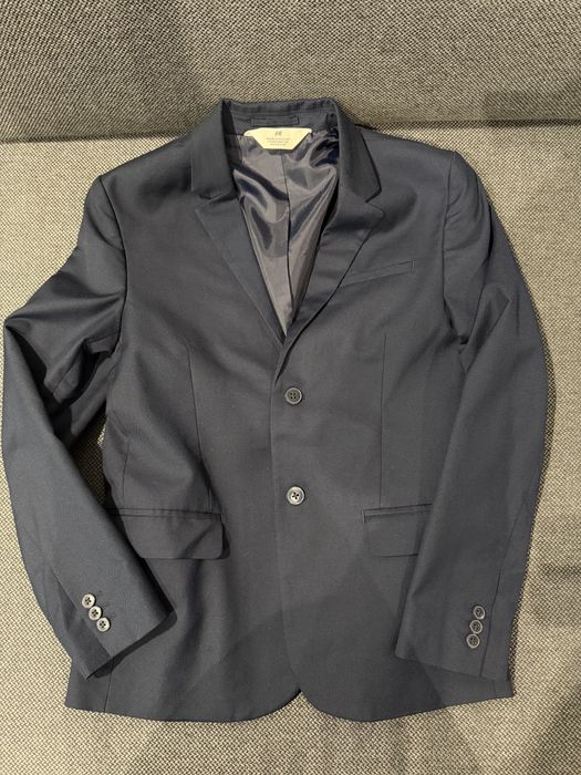 Детски тъмно син костюм H&M ( сако + панталон ) и ризи с дълъг ръкав, размер 146/152