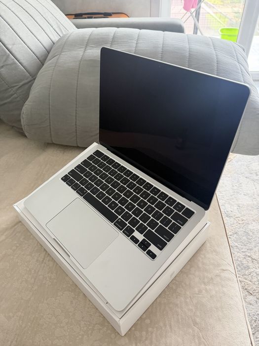 Продам Macbook air