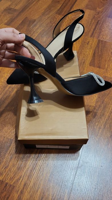 Pantofi toc trapez noi
