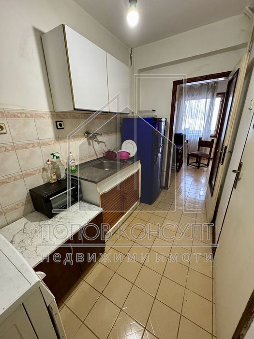 Дава се под наем Тристаен апартамент в Пловдив, Младежки Хълм - 96 кв.м за 380 € - Снимка #1