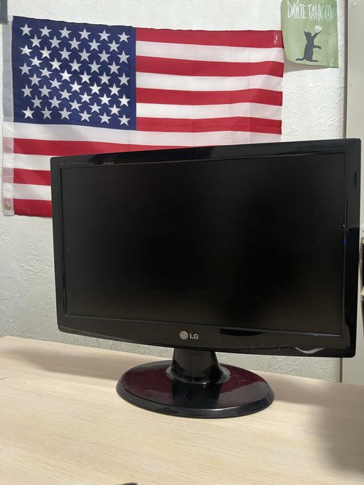 монитор LG Flatron W1943SE-PF 18.5