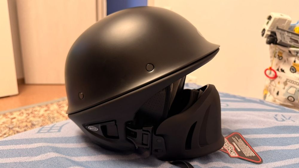 Продается  Bell Rogue Helmet (мотошлем)