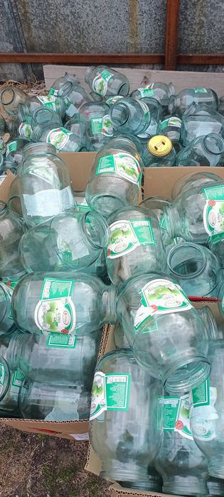 Продам банки 2литровых чистые по 100 тенге за 1шт