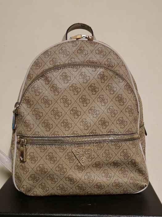 Guess оригинална дамска раница