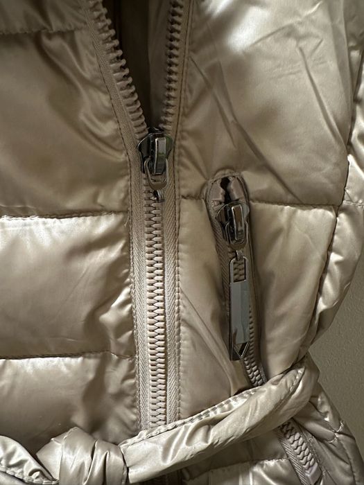 Чисто ново!! Дамско бежово зимно яке с качулка и пух