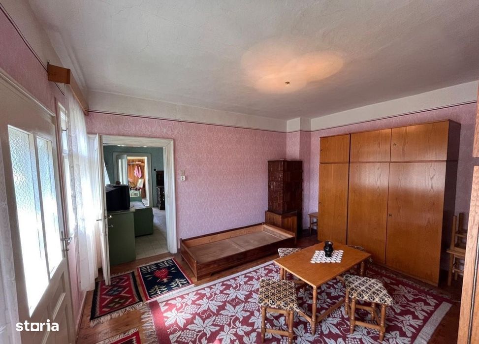 Vând casa în orașul Covasna / Voinesti str. Mihai Eminescu nr. 101
