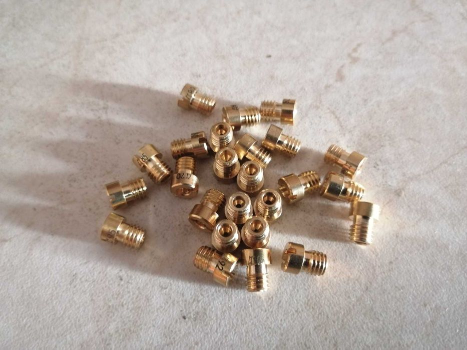 Жигльори за карбуратор M4 (4 мм) . Различни видове