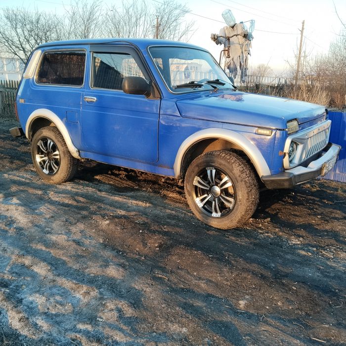 Продам Ниву 2000года