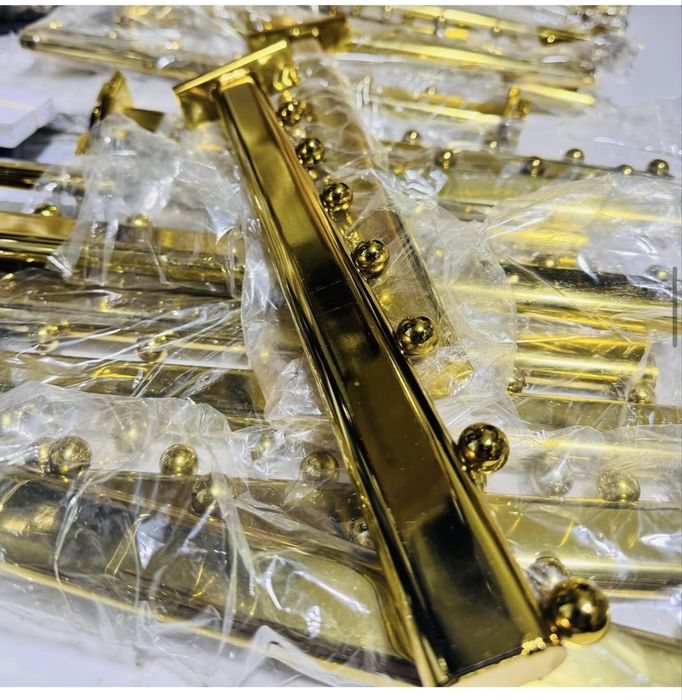 Вешалка для магазина одежды