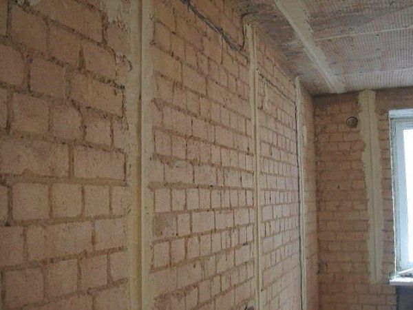 Штукатурка стен, отделка, стяжка, демонтаж, частичный ремонт