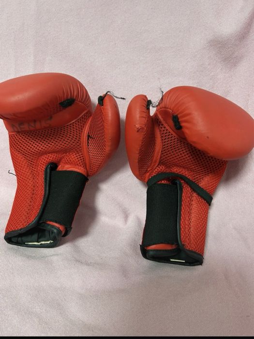 Manusi 4 Oz Outshock