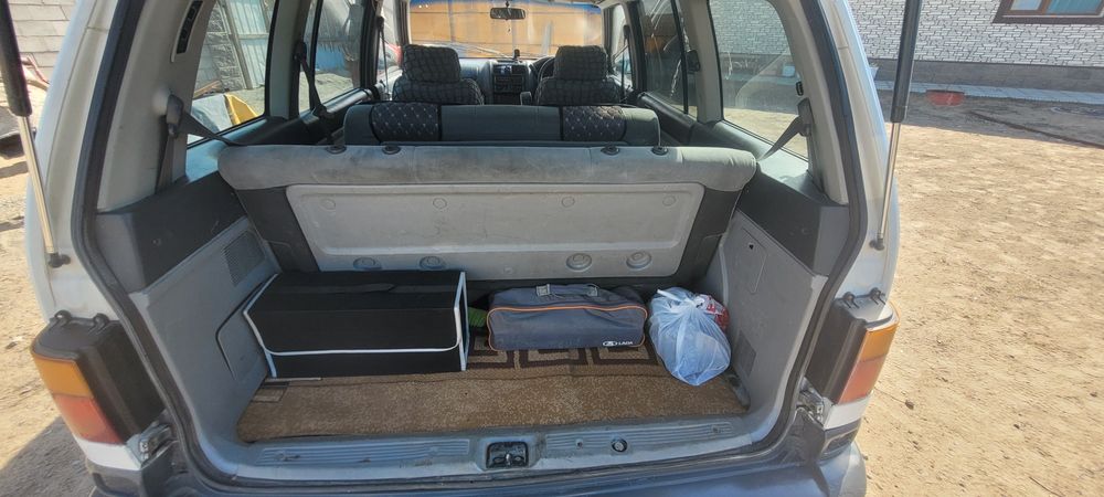 Продам Мазду MPV