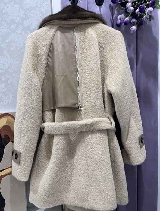 Продается новое кашемировое пальто!