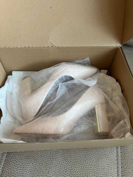 Дамски обувки на висок ток - нови