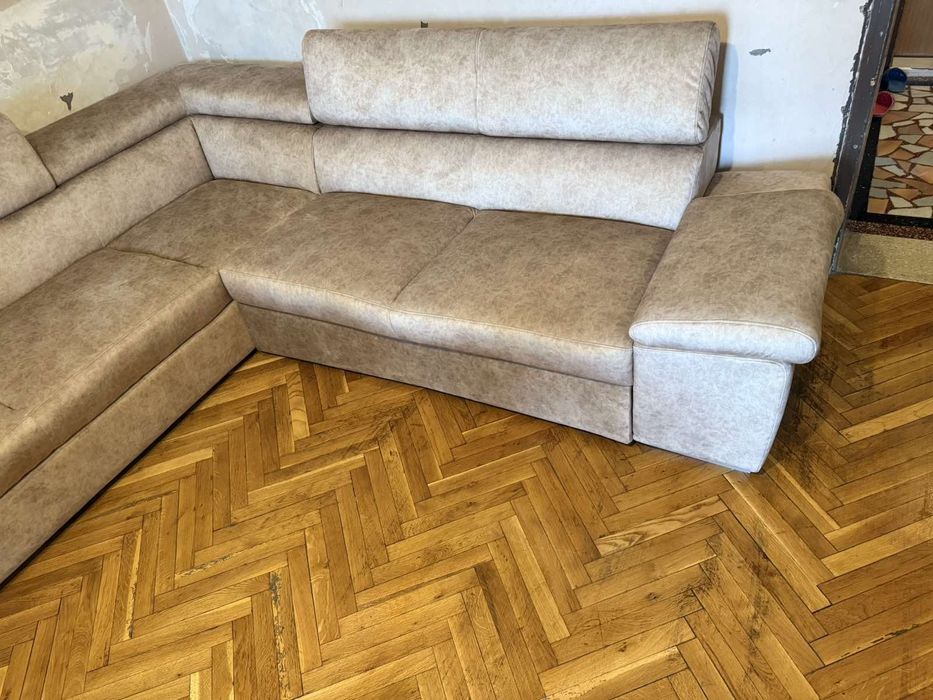 Ъглов диван с ракла