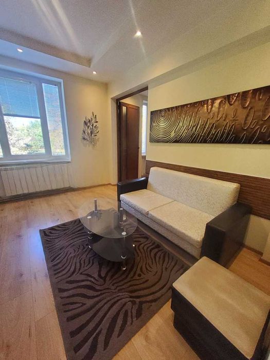 Дава се под наем Тристаен апартамент в Банкя - 110 кв.м за 1060 € - Снимка #4