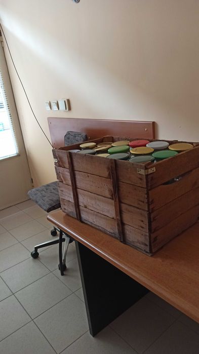 Продавам буркани Омния