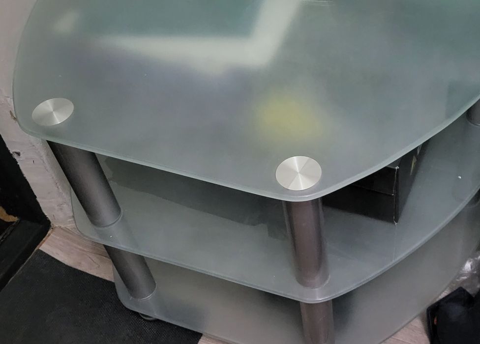 Полка под телевизор