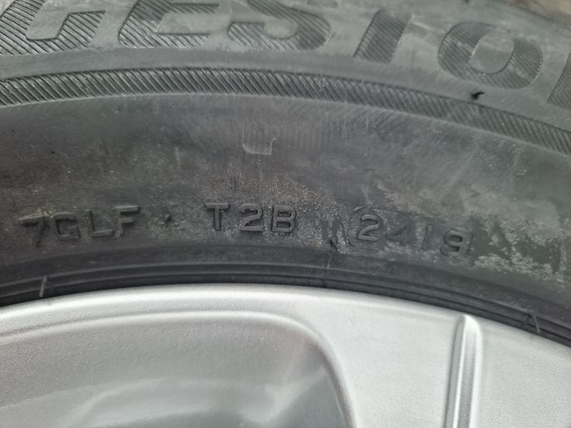 17цола Mercedes GLA,GLB -215/65/17 Bridgestone