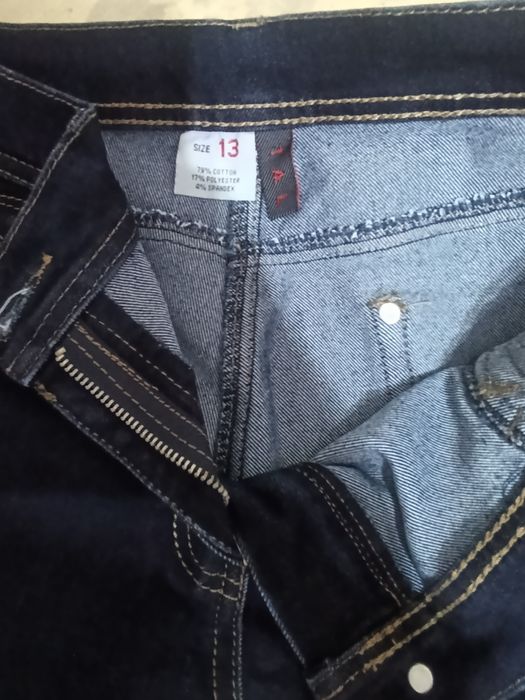 Джинсы в отличном состояние