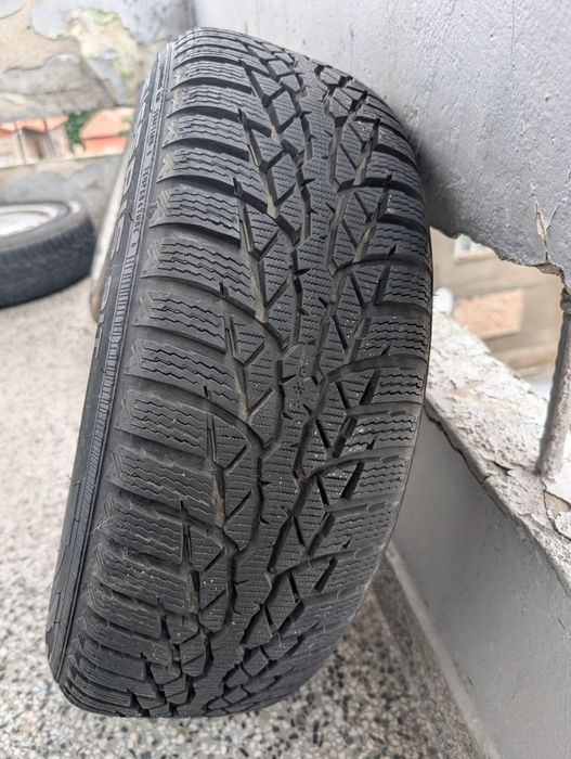 Зимни гуми Нокиан с Джанти 15 7j,5x 120 бмв,bmw