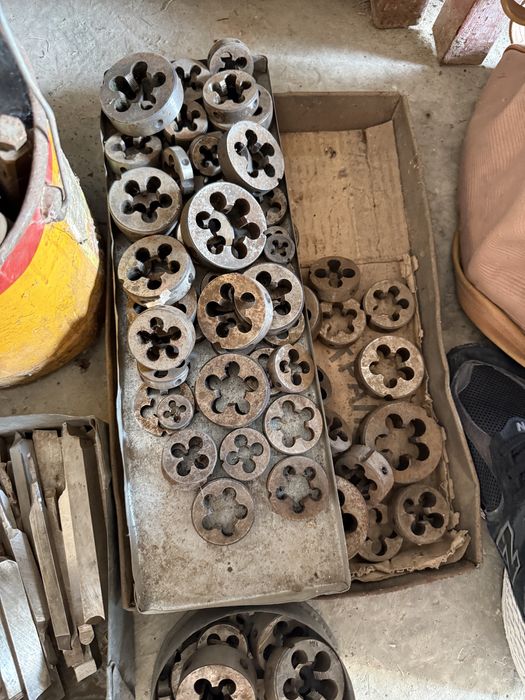 Стругарски инструменти / ножове , свредла