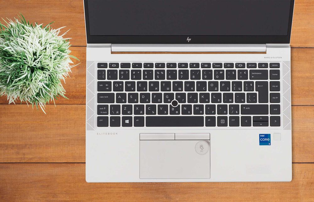 ULTRA HP EliteBook 840 G8 Intel Core i7/32GB/512GB SSD/14" 1000nits!