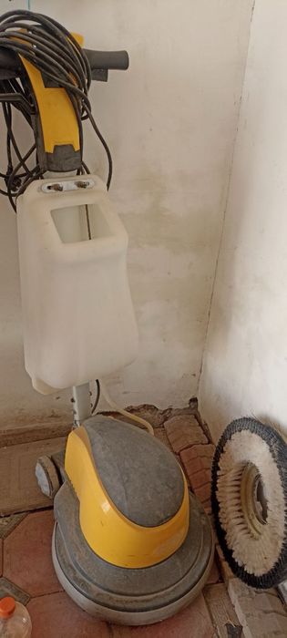 Moyka aparrtlari,   gilam yuvodigon billan