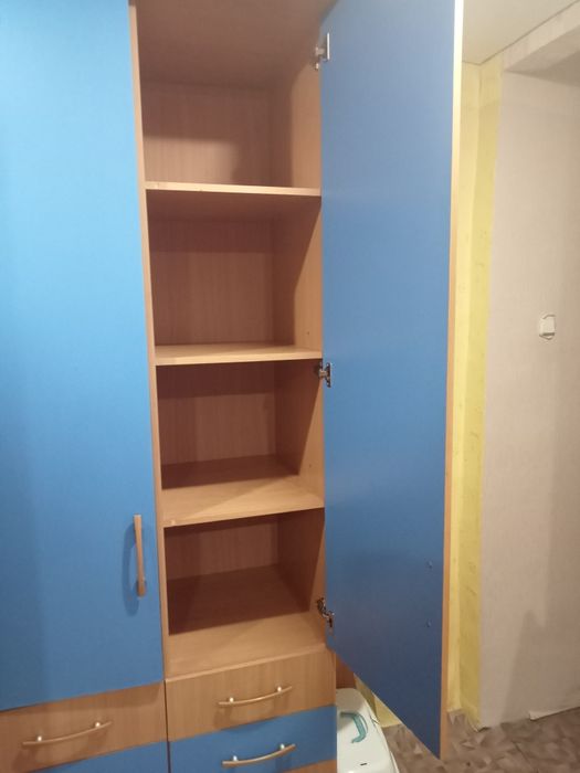 Шкаф угловой, большой