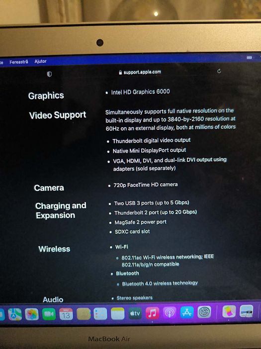 Vand laptop Makbook Air