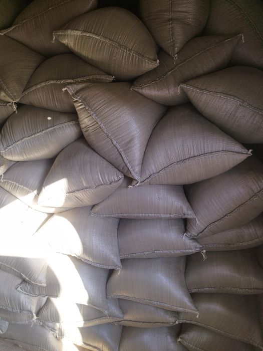 Опилка опилки в мешках