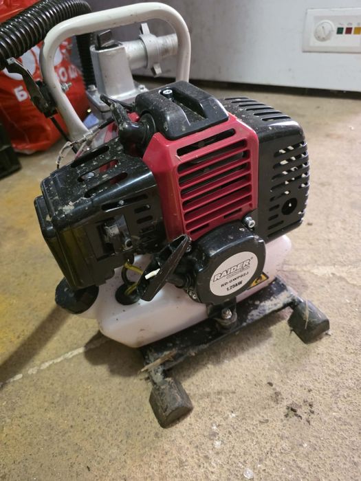 Бензинова помпа за вода