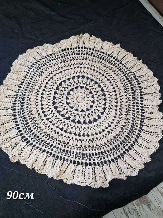 Карета,  покривки за маси и легла