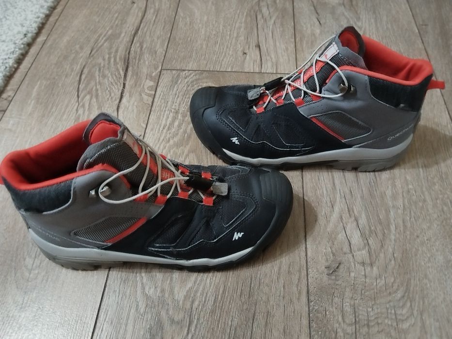 Обувки за момче!