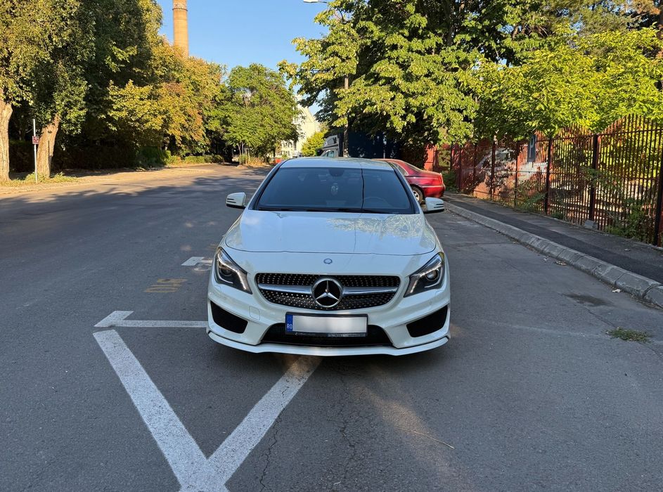 Mercedes-Benz CLA 200 Mercedes-Benz CLA 200 AMG