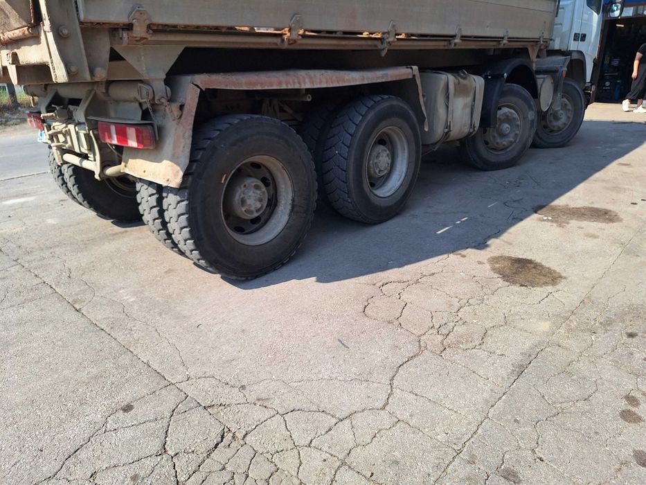 Самосвал VOLVO FM12