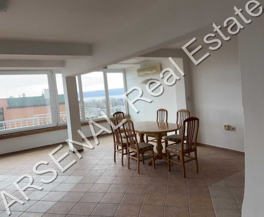 Продава се Тристаен апартамент в Варна, Бриз - 200 кв.м за 1658 €/кв.м - Снимка #4