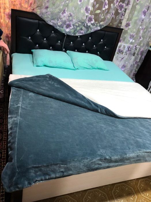 Продам кровать 180/200 крепкая