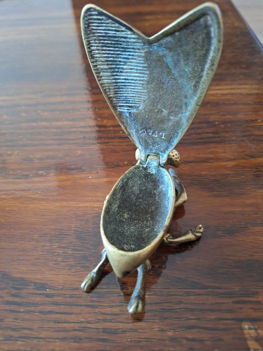 Пепелник и Гилотина за пури