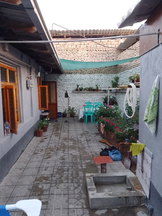 Продается дом в районе ресторан дучинор.