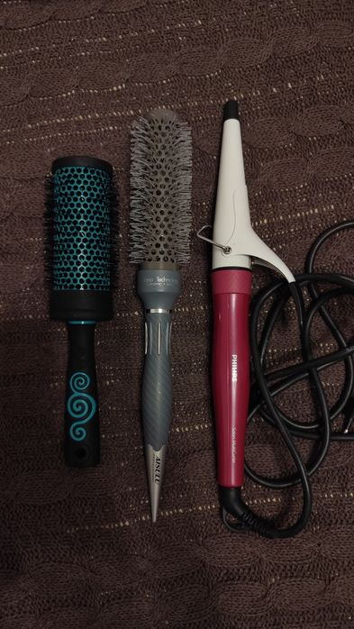 Плойка и расчёски браш