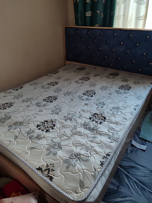 Семейный спальный кровать