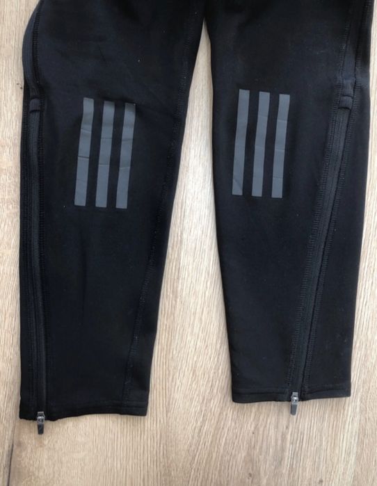 Colanti negri, Adidas