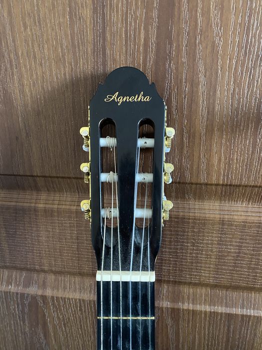 Акустическая гитара Yamaha