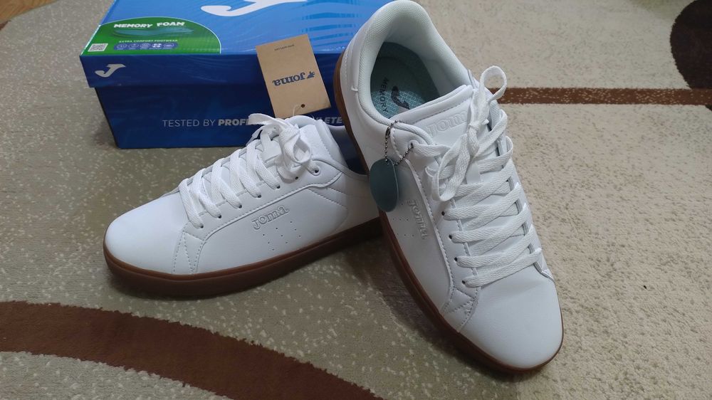 Pantofi sport JOMA Clasic albi Marime 43 si 45 Noi