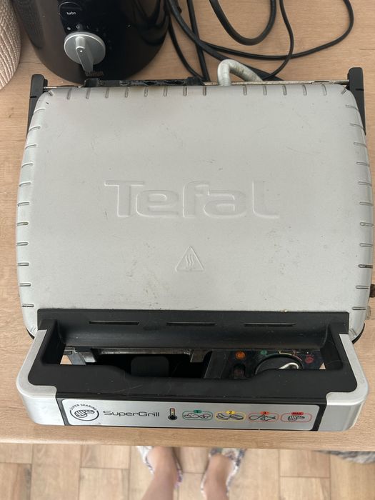 Продам грильницу Tefall